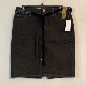 Old Navy Low Rise Denim Skirt NWT size 8